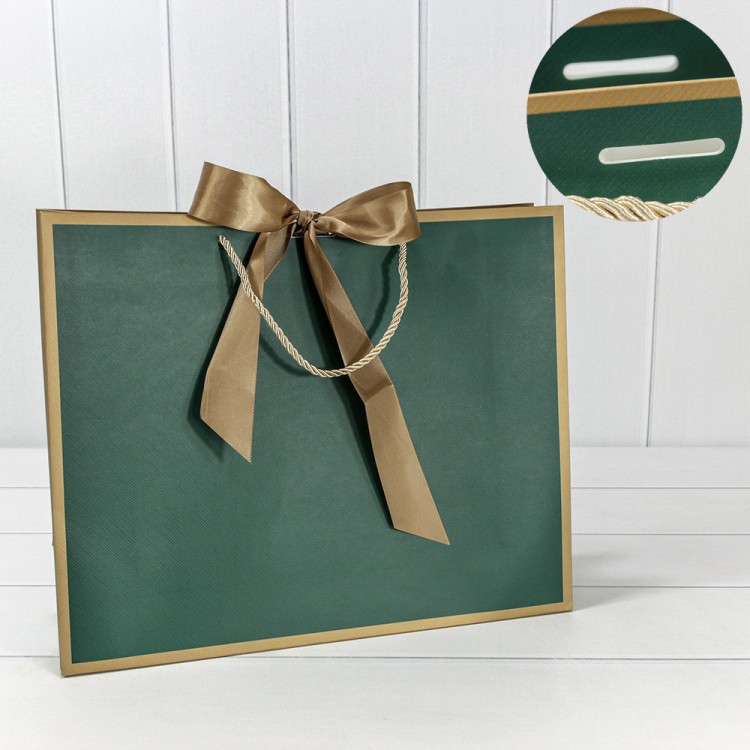 Пакет подарочный с лентой 39,5*32*12 210г Зелёный 1/10 1/80 Арт: 000505AA/15