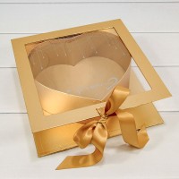 Коробка Квадратная 25,3*25,2*8,2 с окошком "Сердце" Золотой 1/36 Арт: 720113/3