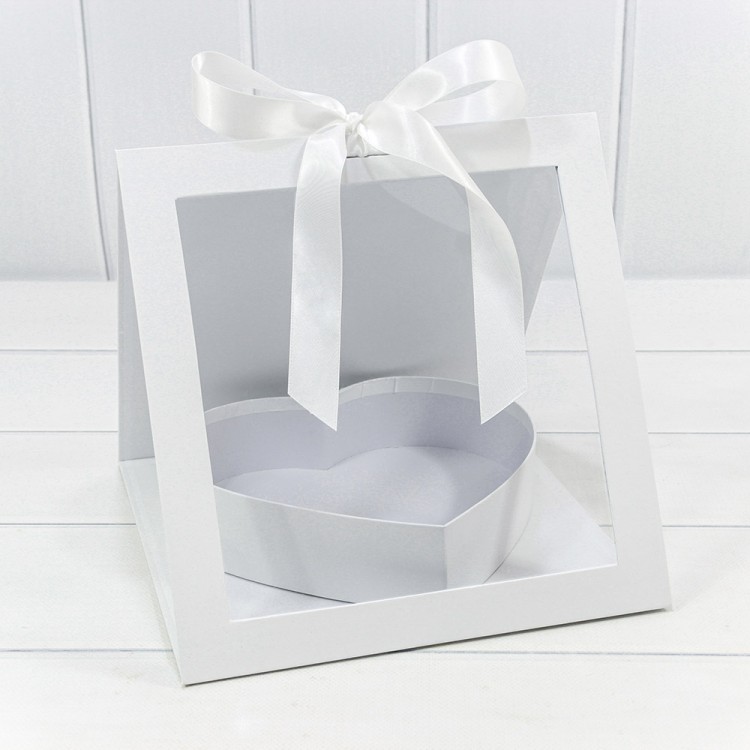 Коробка подарочная 25*26*23 с окошком и бантом "Сердце" Белый 1/24 Арт: 720963/7